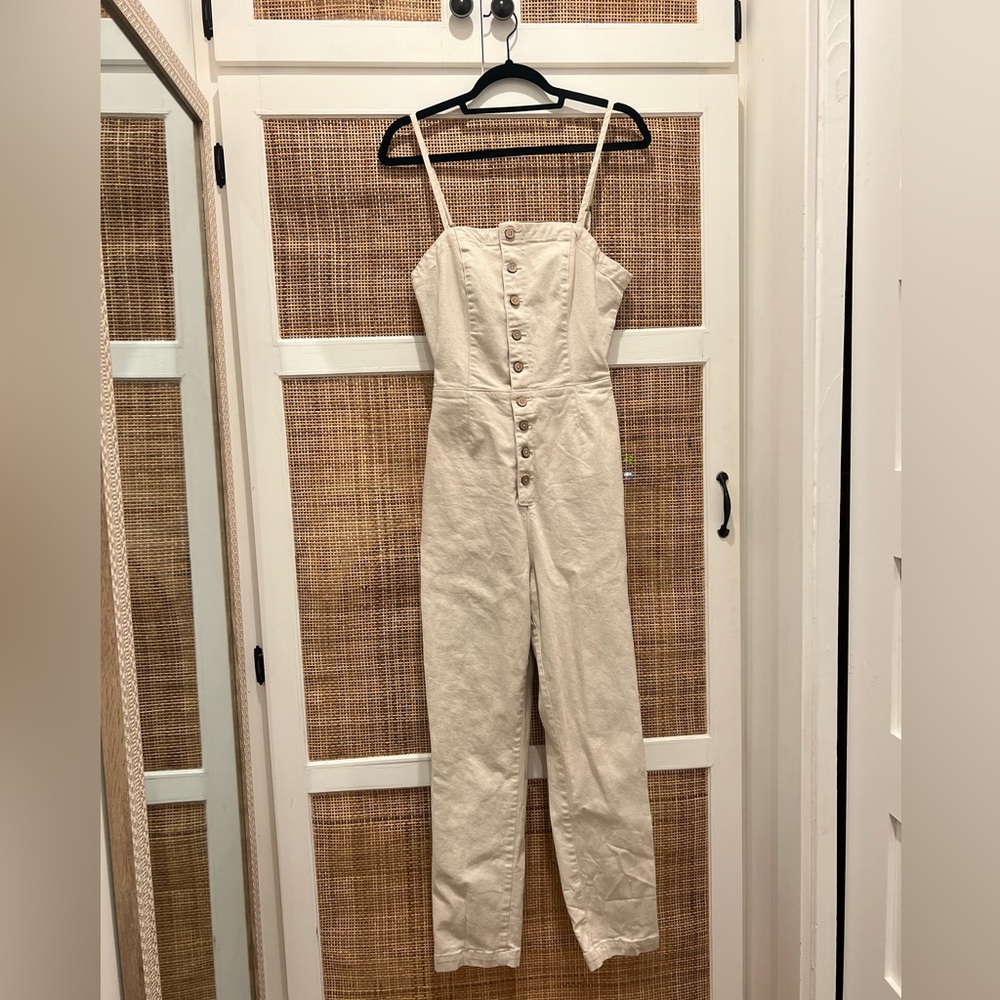 🥥 Free People Beige Button-Front Jumpsuit with Adjustable Straps 🥥